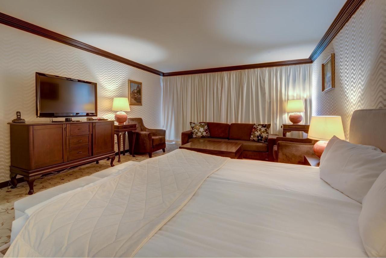Shiroka Laka Hotel Exterior photo