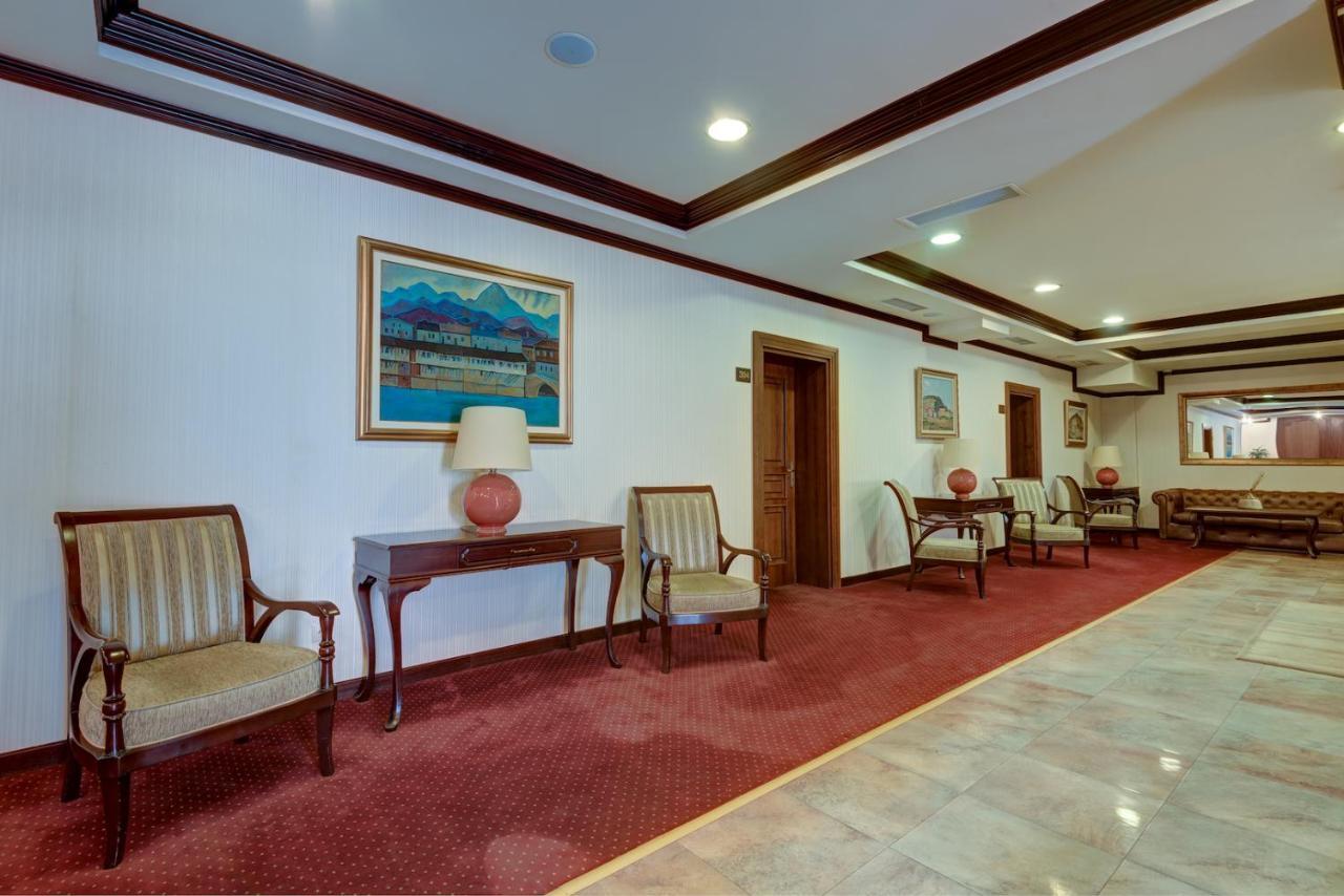 Shiroka Laka Hotel Exterior photo